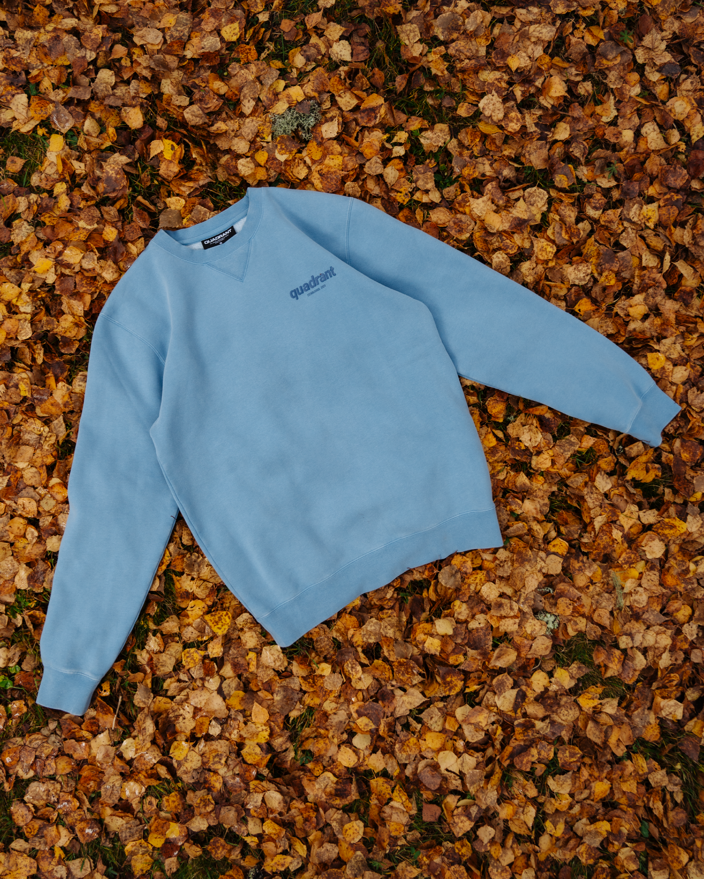 LIGHT BLUE CREWNECK