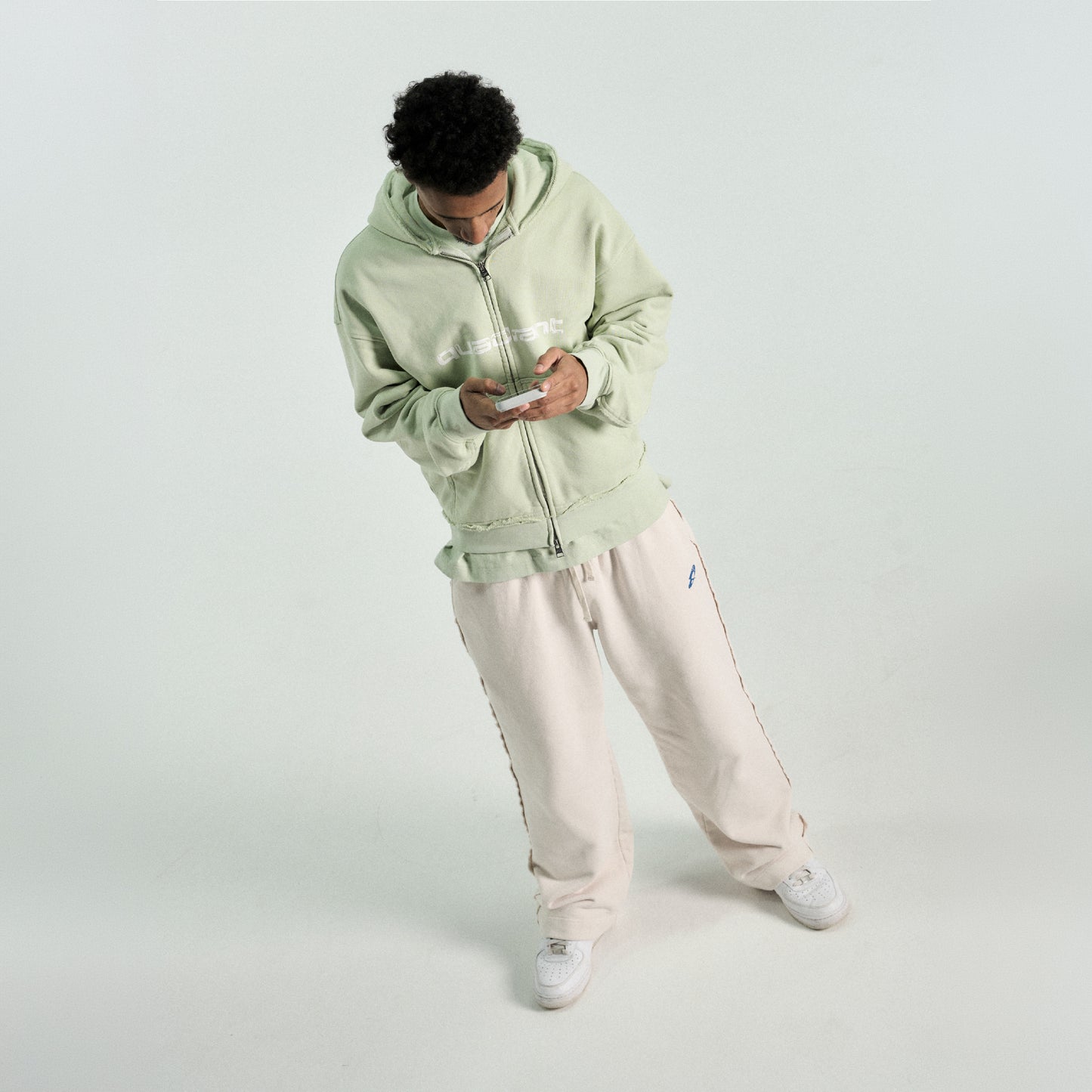 Core Jogger - White Sand