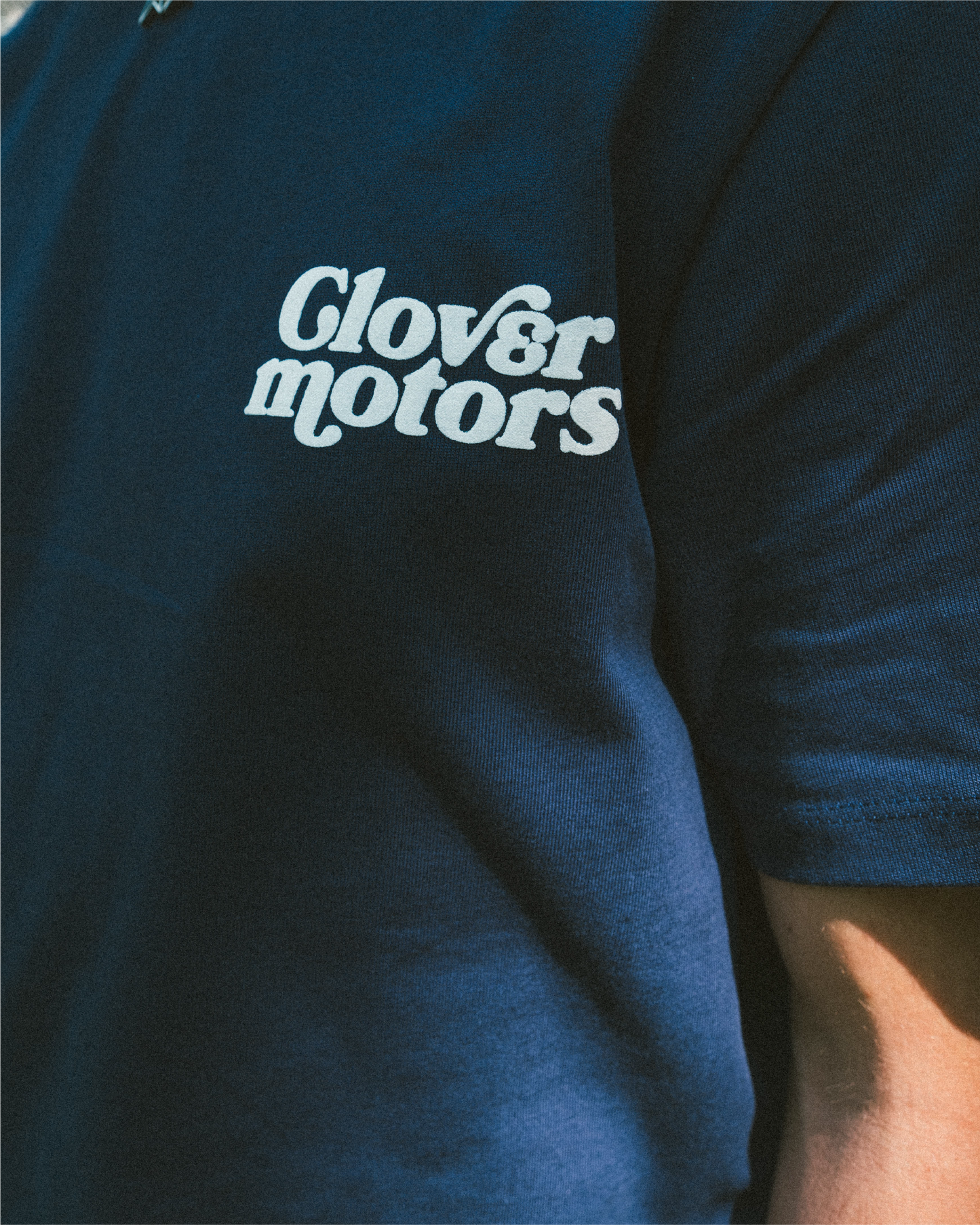 NAVY CLOVER TEE